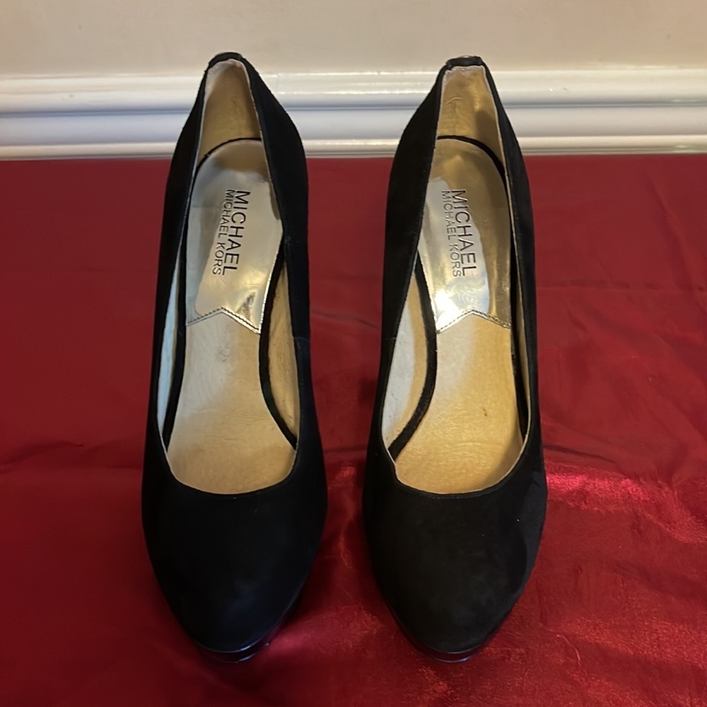 Michael Kors Black Suede Round Toe Heel.